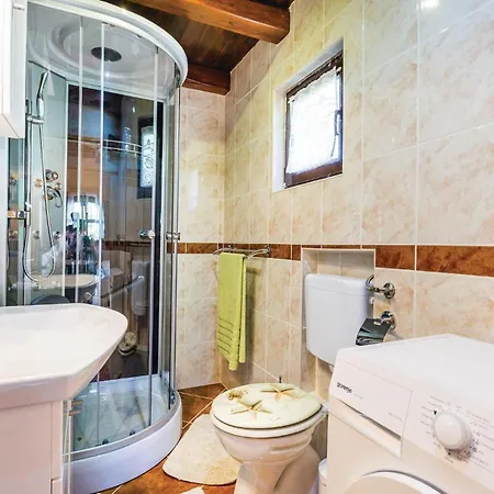 Beautiful In With Kitchen Holiday home
