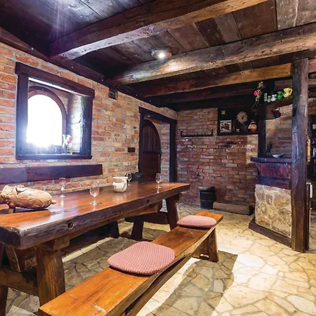 Holiday home Beautiful In With Kitchen